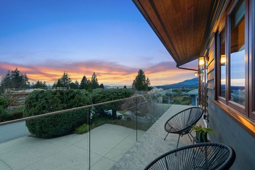 18-124-carisbrooke-cres-103 at 124 Carisbrooke Crescent, Upper Lonsdale, North Vancouver