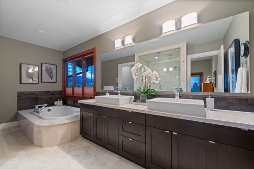 19-124-carisbrooke-cres-89 at 124 Carisbrooke Crescent, Upper Lonsdale, North Vancouver