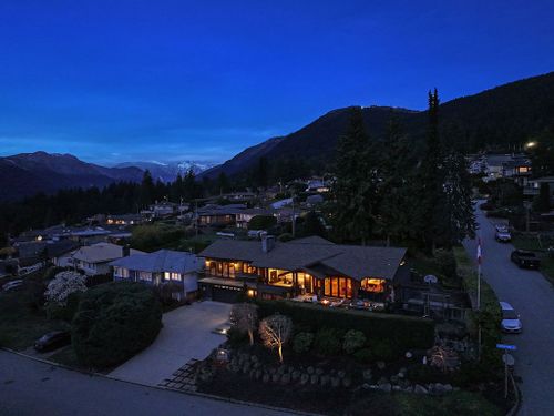 2-124-carisbrooke-cres-154 at 124 Carisbrooke Crescent, Upper Lonsdale, North Vancouver