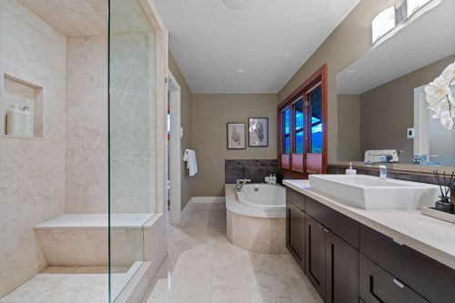 20-master-bath-124-carisbrooke-cres-99 at 124 Carisbrooke Crescent, Upper Lonsdale, North Vancouver