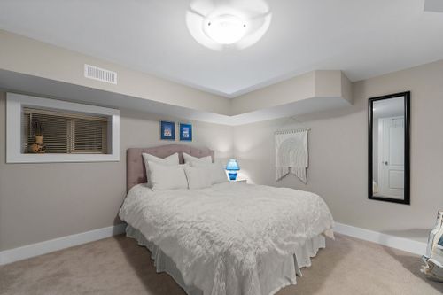 29-124-carisbrooke-cres-72 at 124 Carisbrooke Crescent, Upper Lonsdale, North Vancouver