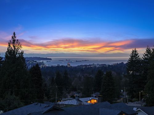 36-124-carisbrooke-cres-153 at 124 Carisbrooke Crescent, Upper Lonsdale, North Vancouver