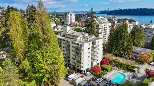 1425-esquimalt-46 at 212 - 1425 Esquimalt Avenue, Ambleside, West Vancouver