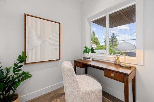 24-231-e-27-43 at 231 East 27th Street, Upper Lonsdale, North Vancouver