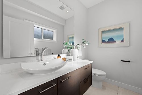 25-231-e-27-44 at 231 East 27th Street, Upper Lonsdale, North Vancouver