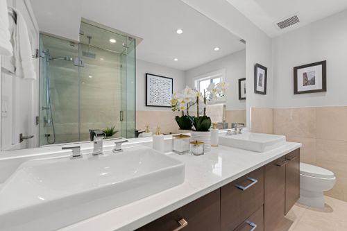 30-231-e-27-52 at 231 East 27th Street, Upper Lonsdale, North Vancouver