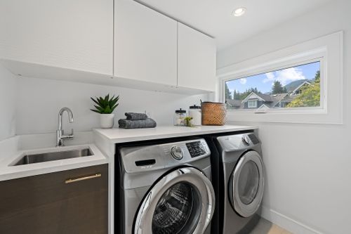 35-231-e-27-68 at 231 East 27th Street, Upper Lonsdale, North Vancouver
