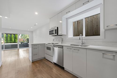 36-231-e-27-75 at 231 East 27th Street, Upper Lonsdale, North Vancouver