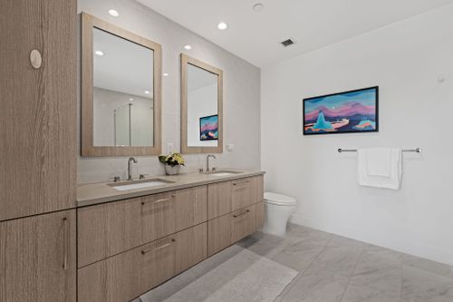 22-707-e-3rd-st-208-45 at 208 - 707 3rd Street East, Queensbury, North Vancouver