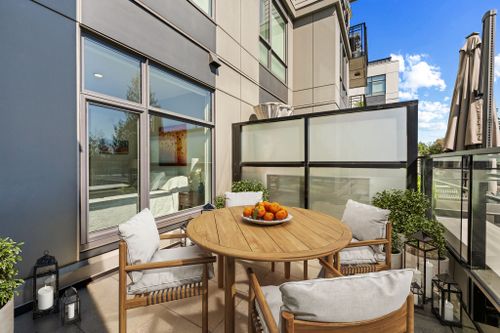 32-707-e-3rd-st-208-37-vs at 208 - 707 3rd Street East, Queensbury, North Vancouver