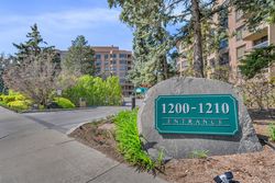 Front at 519 - 1200 Don Mills Road, Banbury-Don Mills, Toronto