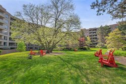 Amenities at 519 - 1200 Don Mills Road, Banbury-Don Mills, Toronto