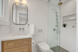3 Piece Ensuite Bathroom at 15 Oldborough Circle, Don Valley Village, Toronto