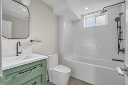 4 Piece Bathroom at 15 Oldborough Circle, Don Valley Village, Toronto