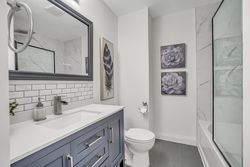 4 Piece Bathroom at 16 Tuna Court, Parkwoods-Donalda, Toronto