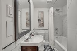 4 Piece Bathroom at 16 Tuna Court, Parkwoods-Donalda, Toronto