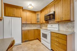 Kitchen at 85 Three Valleys Drive, Parkwoods-Donalda, Toronto