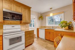 Kitchen at 85 Three Valleys Drive, Parkwoods-Donalda, Toronto