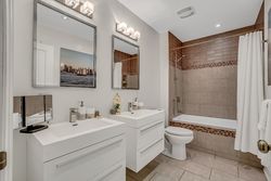 5 Piece Bathroom at 473 Hillsdale Avenue E, Mount Pleasant East, Toronto