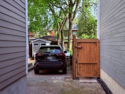 Parking at 473 Hillsdale Avenue E, Mount Pleasant East, Toronto