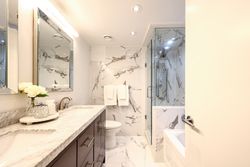 5 Piece Ensuite Bathroom at 1125 - 36 Blue Jays Way, Waterfront Communities C1, Toronto