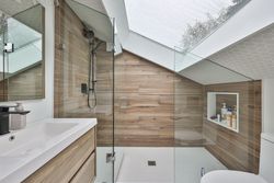 3 Piece Ensuite Bathroom at 151 Three Valleys Drive, Parkwoods-Donalda, Toronto