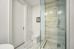 5 Piece Ensuite Bathroom at 11 Sandpiper Court, Parkwoods-Donalda, Toronto