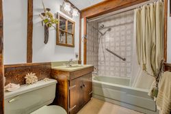 4 Piece Bathroom at 18 Verlaine Place, Bendale, Toronto