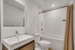 4 Piece Bathroom at 430 - 150 Logan Avenue, South Riverdale, Toronto