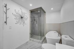 4 Piece Ensuite Bathroom at 310 - 18 Concorde Place, Banbury-Don Mills, Toronto