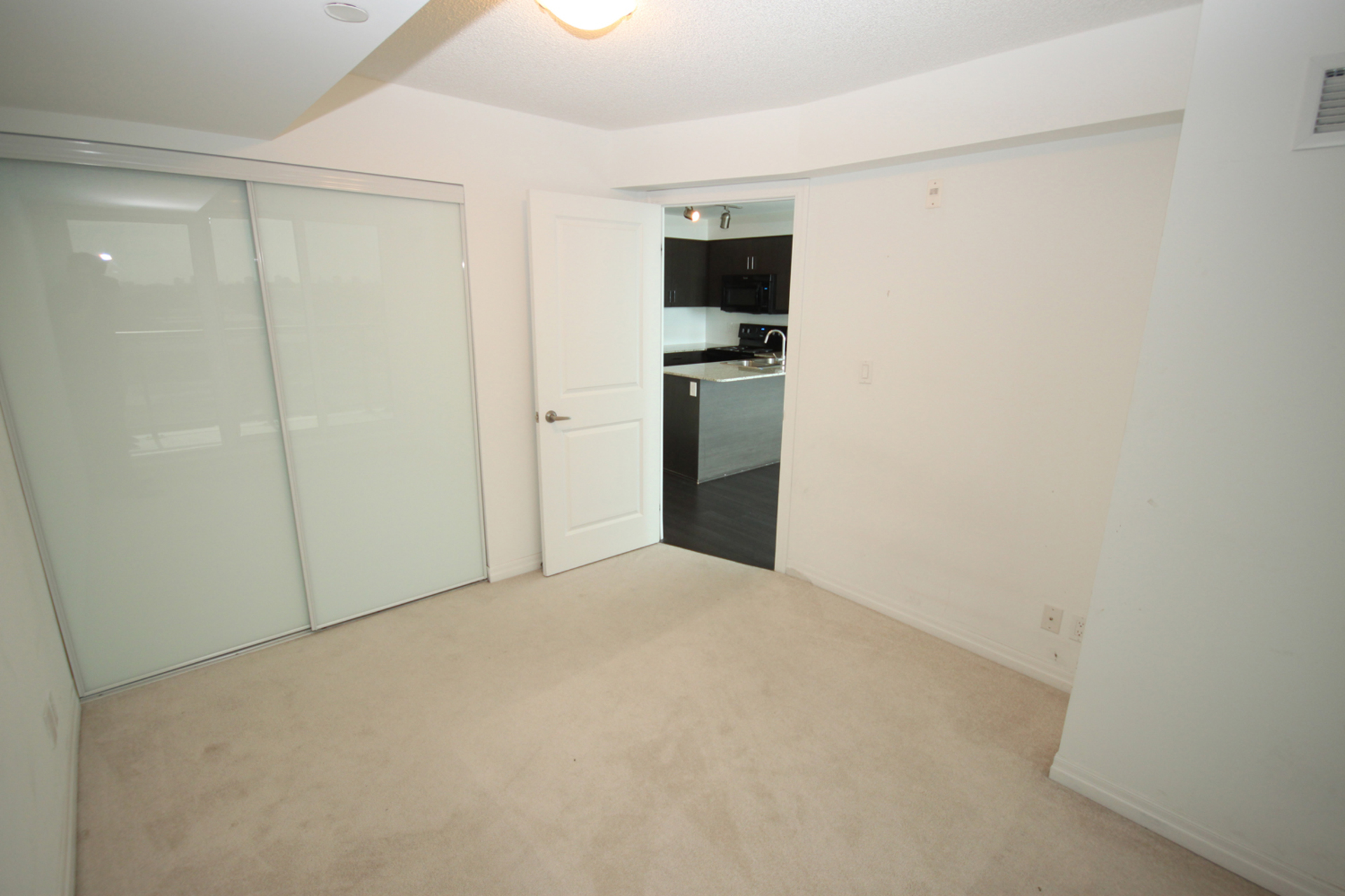 817 80 Esther Lorrie Drive, West HumberClairville, Toronto (W4745202)