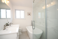 5 Piece Bathroom at 64 Mill Street, Central West, Ajax