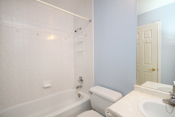 4 Piece Ensuite Bathroom at 310 - 600 Eglinton Avenue E, Mount Pleasant East, Toronto