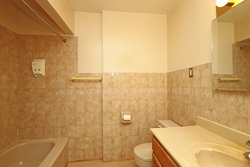 4 Piece Bathroom at 99 Roywood Drive, Parkwoods-Donalda, Toronto