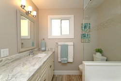5 Piece Bathroom at 87 Valentine Drive, Parkwoods-Donalda, Toronto