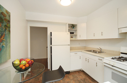 Kitchen at 10 - 46 Three Valleys Drive, Parkwoods-Donalda, Toronto