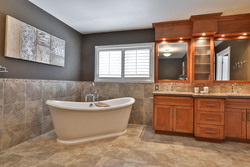 5 Piece Ensuite Bathroom at 147 Manse Road, West Hill, Toronto
