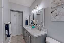 5 Piece Bathroom at 6 Bonacres Avenue, Centennial Scarborough, Toronto