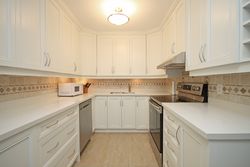 Kitchen at 1002 - 205 Wynford Drive, Banbury-Don Mills, Toronto