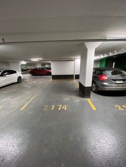 Parking at 632 - 15 Iceboat Terrace, Waterfront Communities C1, Toronto