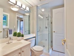 3 Piece Semi Ensuite Bathroom at 914 - 38 William Carson Crescent, St. Andrew-Windfields, Toronto