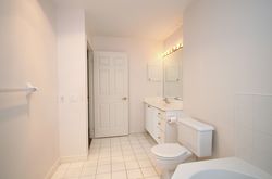 4 Piece Ensuite Bathroom at 810 - 18 Concorde Place, Banbury-Don Mills, Toronto