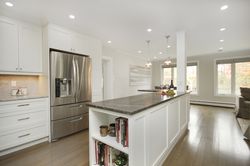 Kitchen at 20 Shaunavon Hts Crescent, Parkwoods-Donalda, Toronto