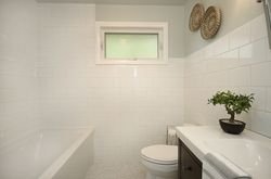 3 Piece Bathroom at 20 Shaunavon Hts Crescent, Parkwoods-Donalda, Toronto
