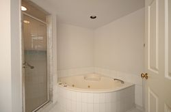 4 Piece Ensuite Bathroom at 503 - 1210 Don Mills Road, Banbury-Don Mills, Toronto
