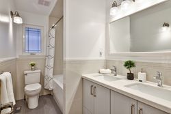 5 Piece Bathroom at 20 Lionel Heights Crescent, Parkwoods-Donalda, Toronto