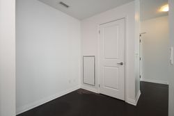 Den at 1012 - 8 Mercer Street, Waterfront Communities C1, Toronto