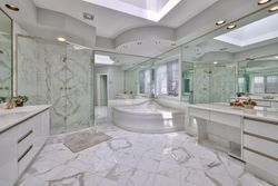 6 Piece Ensuite Bathroom at 9 Cotswold Crescent, St. Andrew-Windfields, Toronto