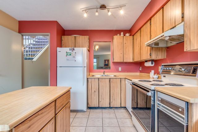 13-1434-mahon-avenue-central-lonsdale-north-vancouver-11 at 13 1434 Mahon Avenue, Central Lonsdale, North Vancouver