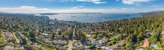 2602-ottawa-avenue-dundarave-west-vancouver-01 at 2602 Ottawa Avenue, Dundarave, West Vancouver